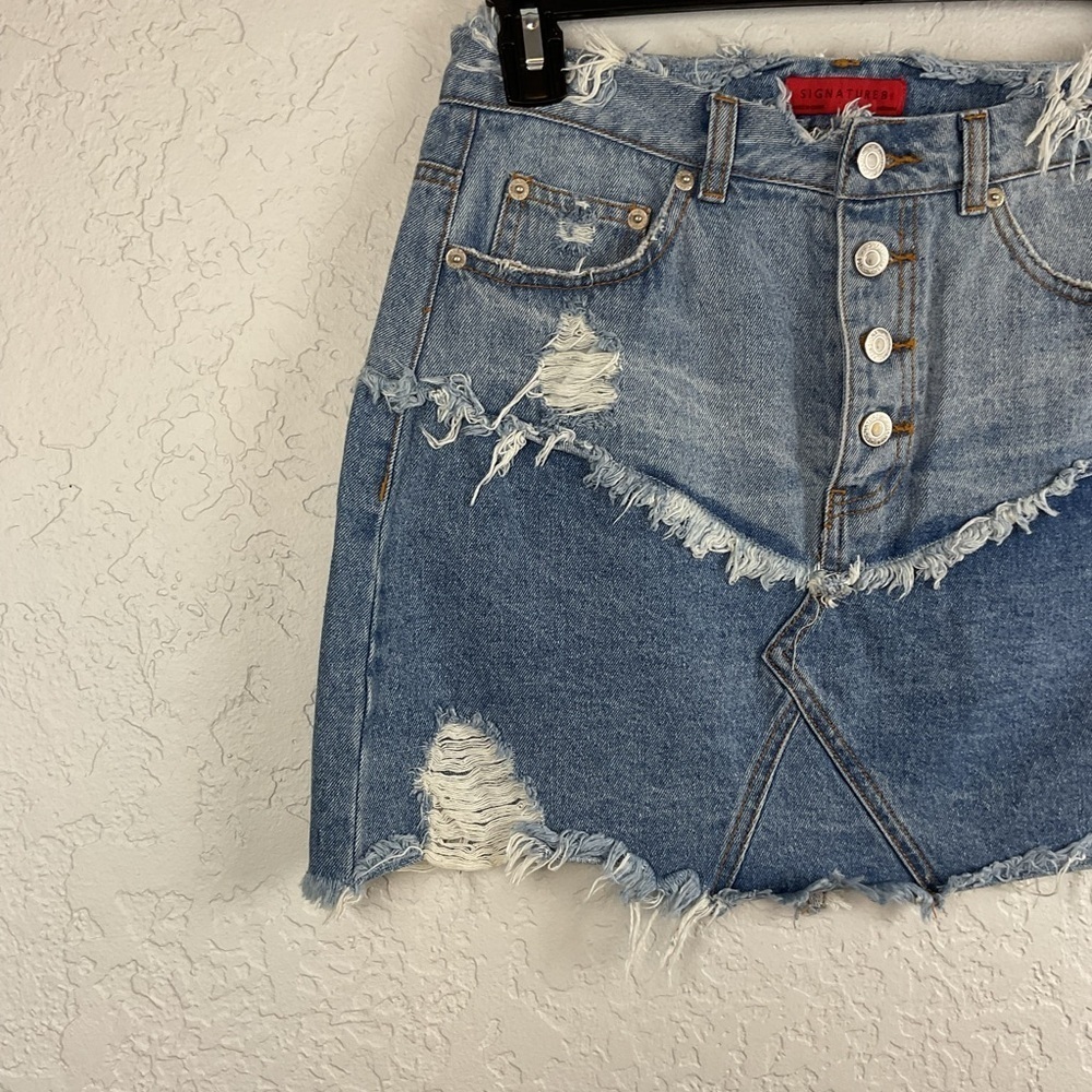 Signature8 Distressed Denim Jean Mini Skirt Button Fly Sz Medium - Picture 3 of 8